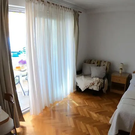 Vanja 2+1 *